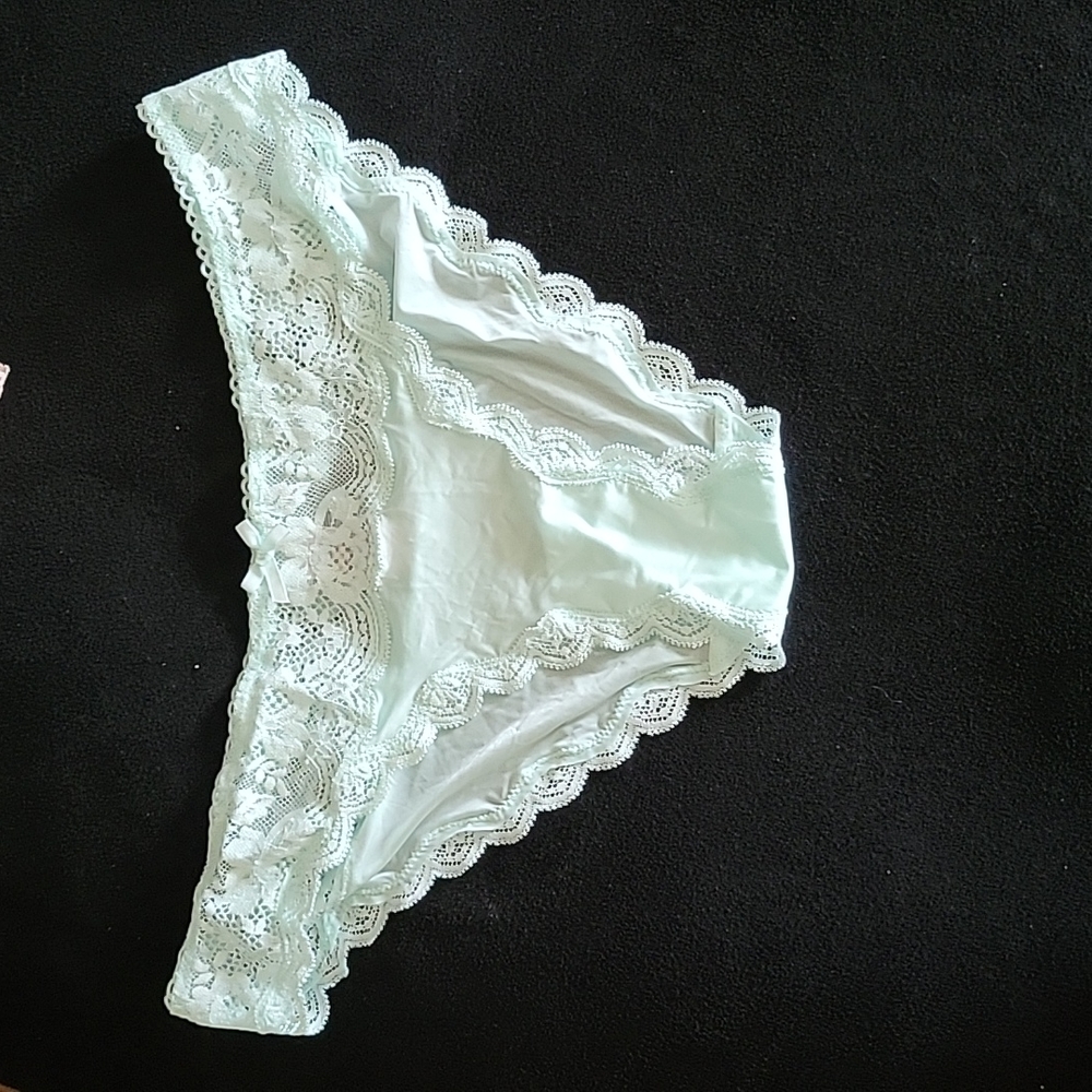BRAND NEW Victoria Secret Dream Angels Cheekini Panty